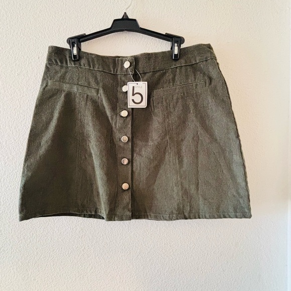 Green Mini A-Line Skirt for Casual Wear - Picture 2 of 5